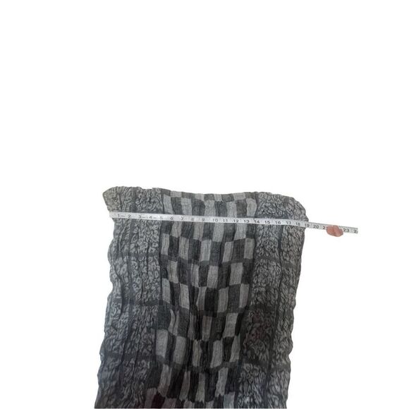 No Brand Fringed Scarf Gray, charcoal. Black 19/66 NIP - Picture 4 of 4